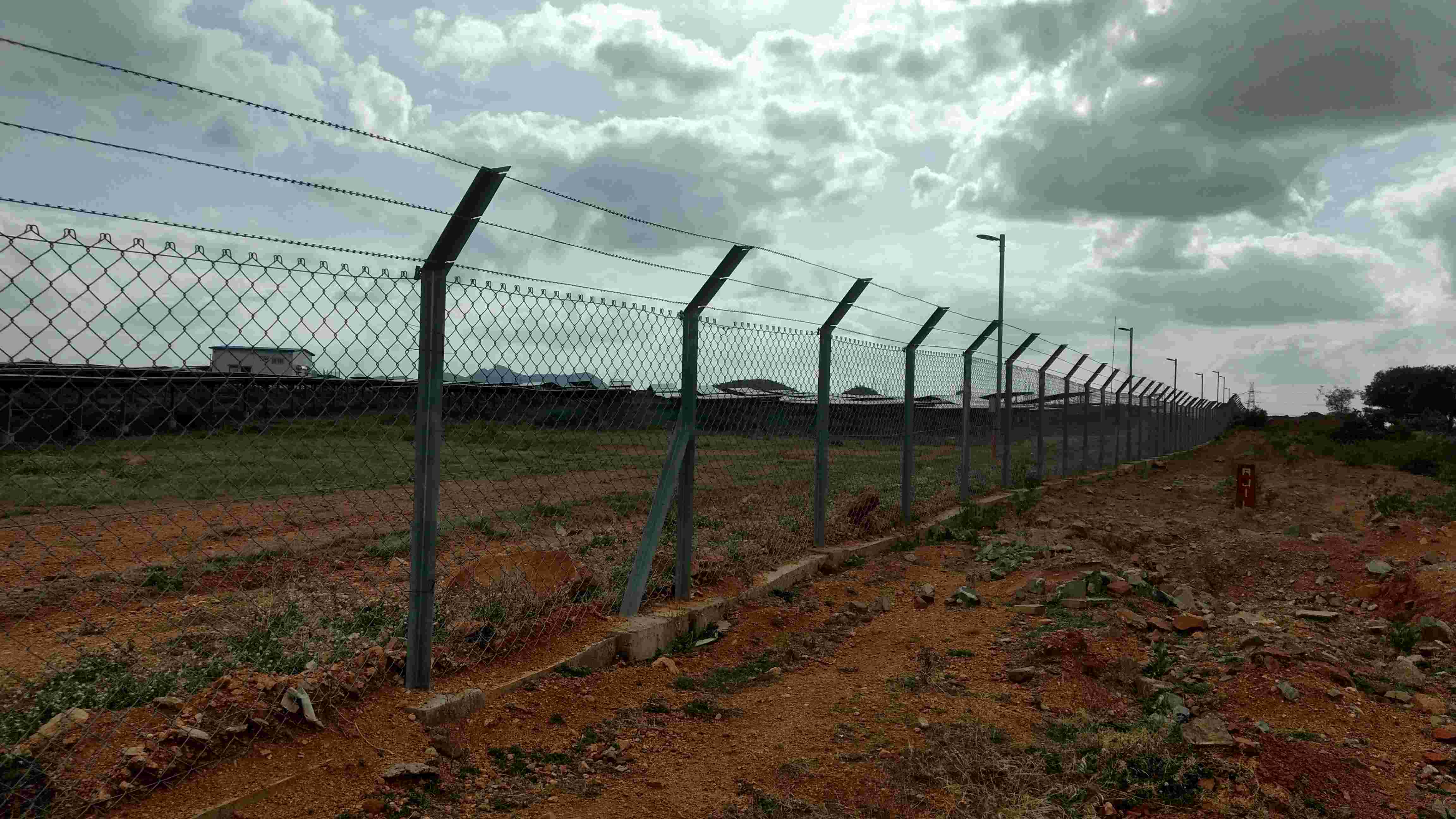 chain link fence